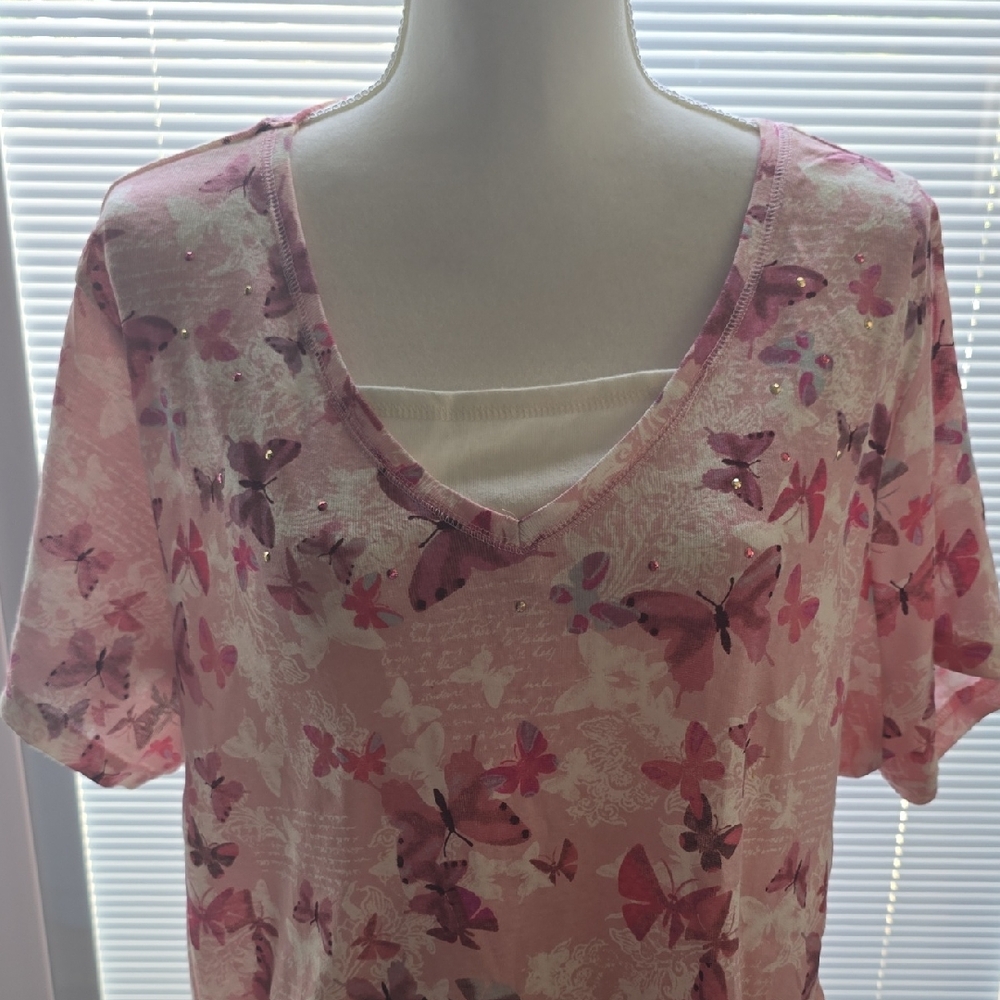 Basic Editions Pink and White V-Neck Top